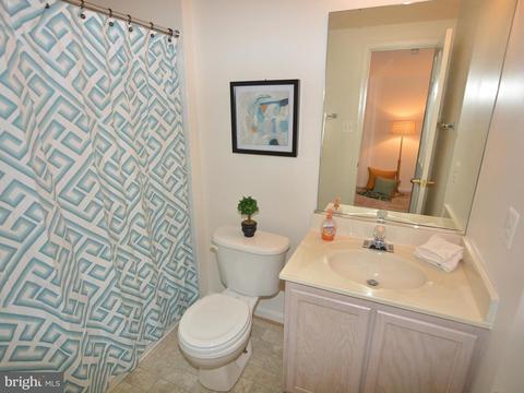 3922 Apple Orchard Dr, Pasadena, MD 21122 photo 7