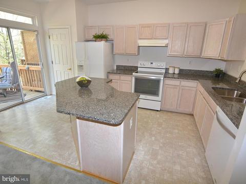 3922 Apple Orchard Dr, Pasadena, MD 21122 photo 17