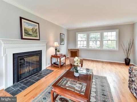 7810 Falstaff Rd, Mclean, VA 22102 photo 3