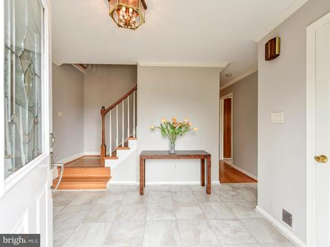 7810 Falstaff Rd, Mclean, VA 22102 photo 2