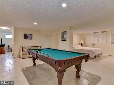 912 Ridge Dr, Mclean, VA 22101 photo 25