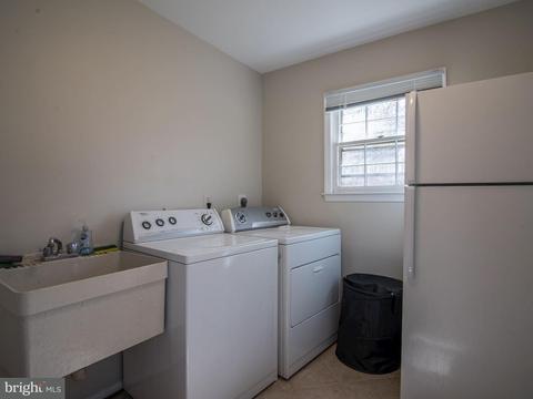 912 Ridge Dr, Mclean, VA 22101 photo 12