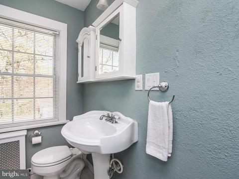 9508 Franklin Ave, Lanham, MD 20706 photo 17