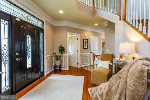 3373 Lady Catherine Cir, Triangle, VA 22172 photo 3