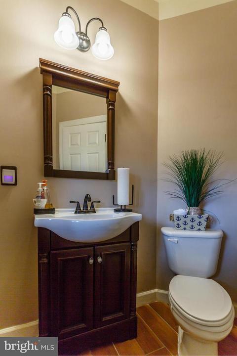 3373 Lady Catherine Cir, Triangle, VA 22172 photo 11
