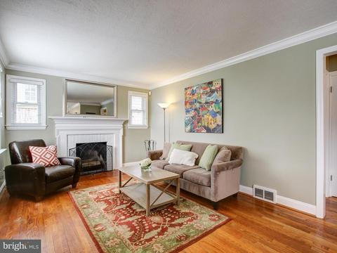 205 E Hamilton Ave, Silver Spring, MD 20901 photo 3