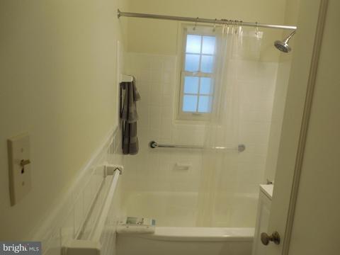 11803 Galt Ave, Silver Spring, MD 20902 photo 9