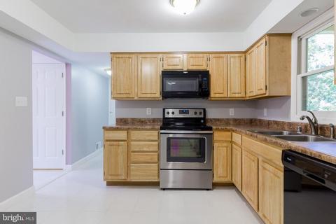 9954 Bramble Ct, Manassas, VA 20110 photo 11