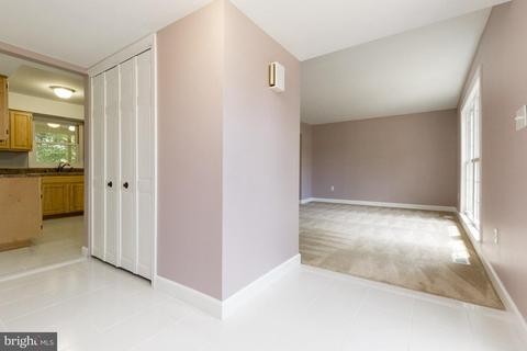 9954 Bramble Ct, Manassas, VA 20110 photo 5