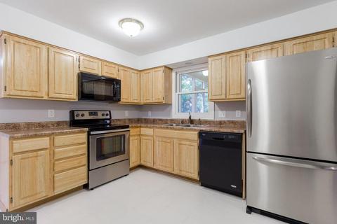 9954 Bramble Ct, Manassas, VA 20110 photo 13