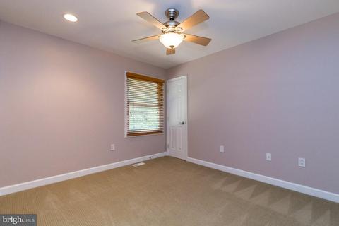 9954 Bramble Ct, Manassas, VA 20110 photo 17