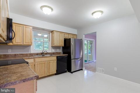 9954 Bramble Ct, Manassas, VA 20110 photo 12