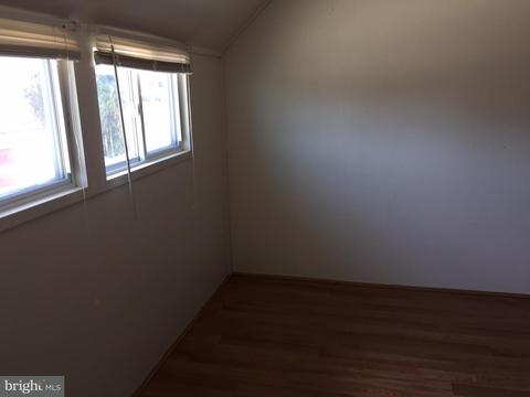6700 Cimarron St, Springfield, VA 22150 photo 4