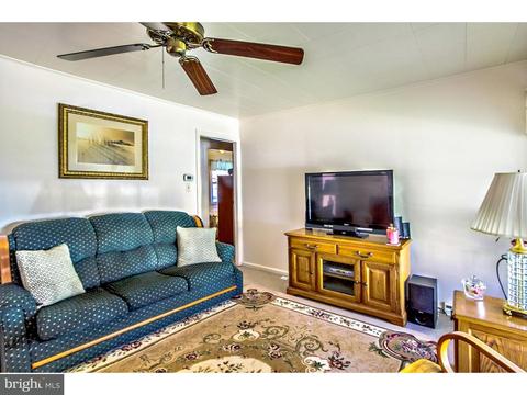 227 Clamer Rd, Ewing, NJ 08628 photo 6