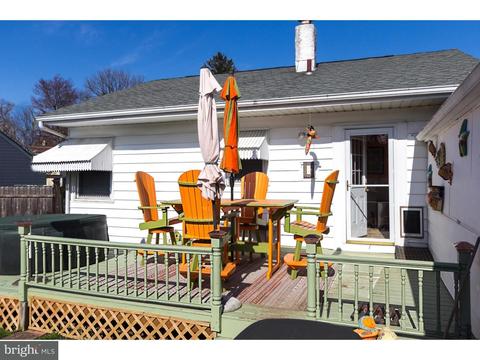 227 Clamer Rd, Ewing, NJ 08628 photo 4