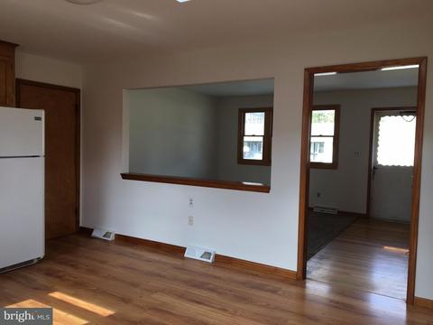 207 Comp St, Hamilton, NJ 08619 photo 5