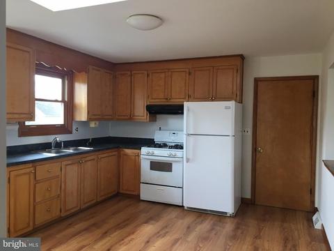 207 Comp St, Hamilton, NJ 08619 photo 6