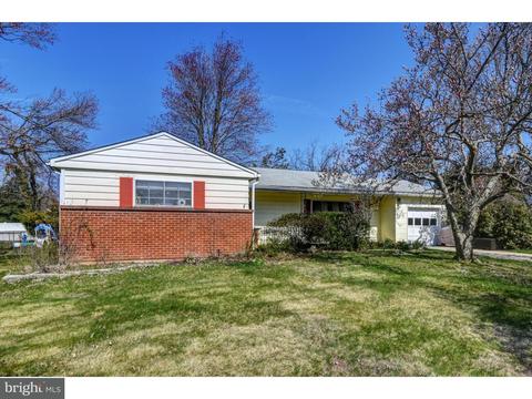 9 Gloucester Ln, Ewing, NJ 08618 photo 2