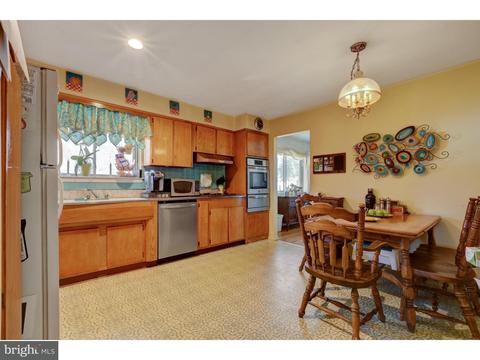 9 Gloucester Ln, Ewing, NJ 08618 photo 11