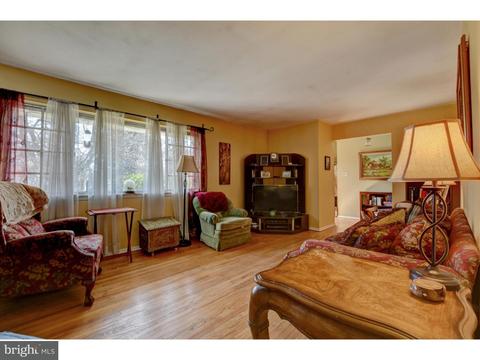 9 Gloucester Ln, Ewing, NJ 08618 photo 8