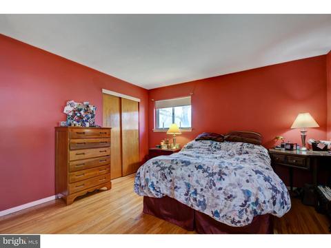 9 Gloucester Ln, Ewing, NJ 08618 photo 15