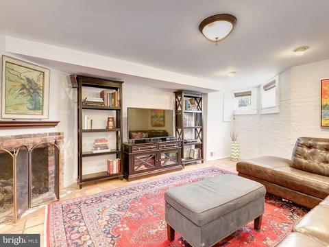 735 10th St SE, Washington, DC 20003 photo 14