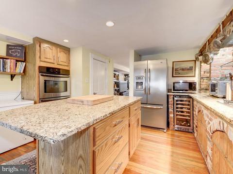 735 10th St SE, Washington, DC 20003 photo 12