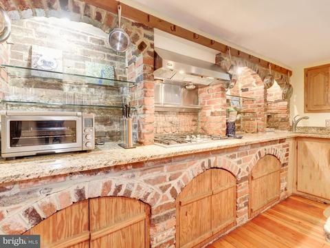 735 10th St SE, Washington, DC 20003 photo 11