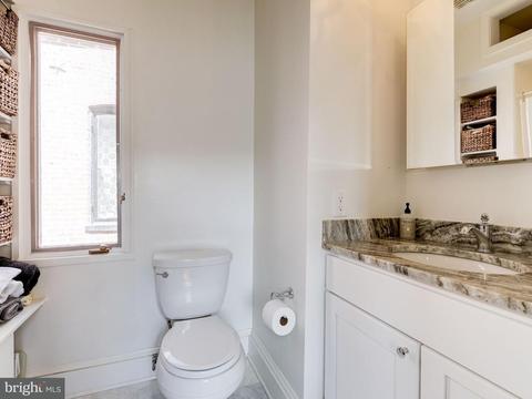 735 10th St SE, Washington, DC 20003 photo 19