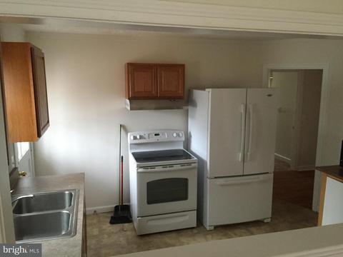 18504 Old Triangle Rd, Triangle, VA 22172 photo 3