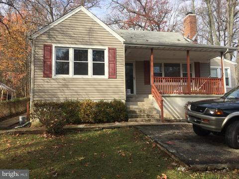 18504 Old Triangle Rd, Triangle, VA 22172 photo 1