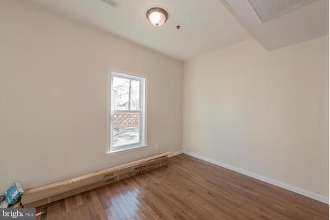 304 Baltimore St, Taneytown, MD 21787 photo 6