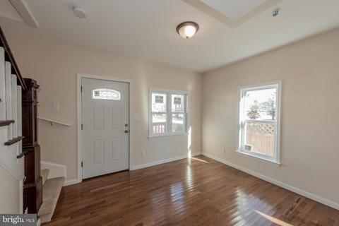 304 Baltimore St, Taneytown, MD 21787 photo 3