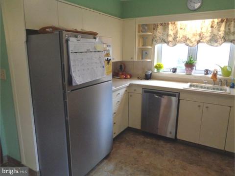 70 Crescent Ave, Ewing, NJ 08638 photo 6
