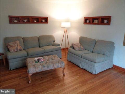 70 Crescent Ave, Ewing, NJ 08638 photo 2