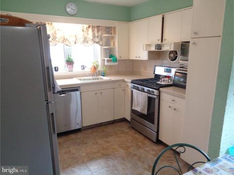 70 Crescent Ave, Ewing, NJ 08638 photo 5