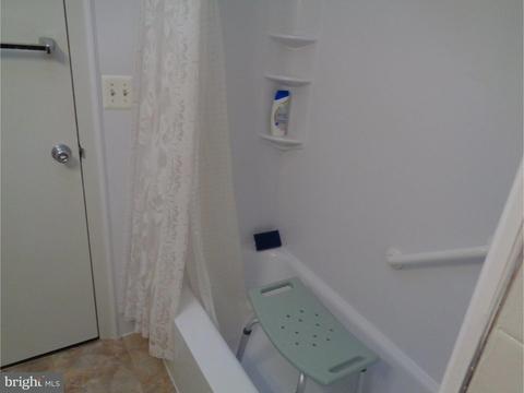 70 Crescent Ave, Ewing, NJ 08638 photo 17