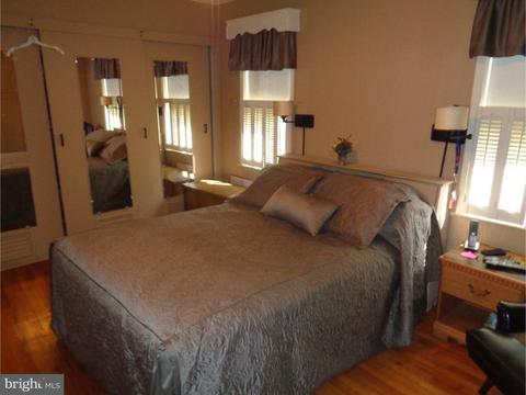 70 Crescent Ave, Ewing, NJ 08638 photo 14