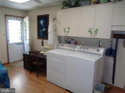 70 Crescent Ave, Ewing, NJ 08638 photo 13