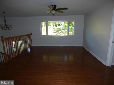 809 Cindy Ln, Westminster, MD 21157 photo 8