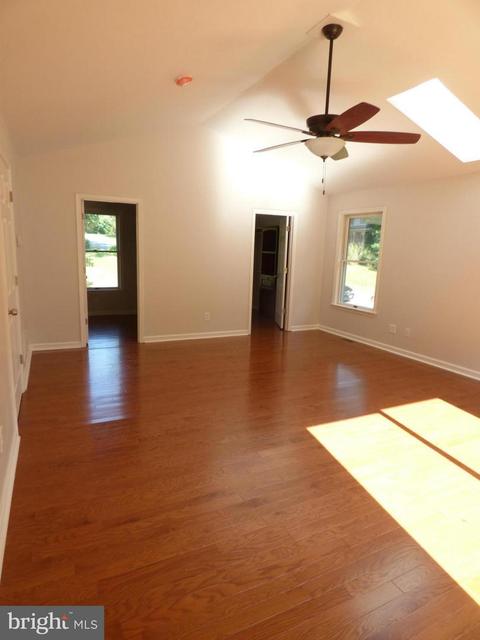 809 Cindy Ln, Westminster, MD 21157 photo 4