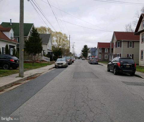 302 Chestnut St, Delmar, MD 21875 photo 2