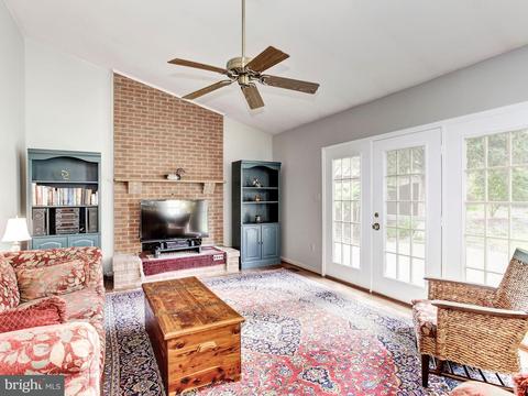8217 Sunset Dr, Manassas, VA 20110 photo 9