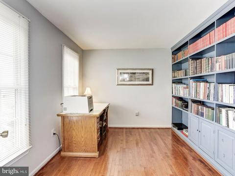 8217 Sunset Dr, Manassas, VA 20110 photo 3