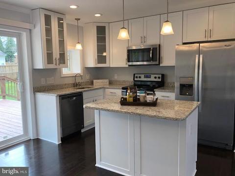 7409 Gresham St, Springfield, VA 22151 photo 6