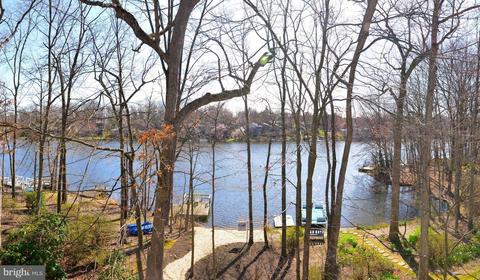 1638 Waters Edge Ln, Reston, VA 20190 photo 1