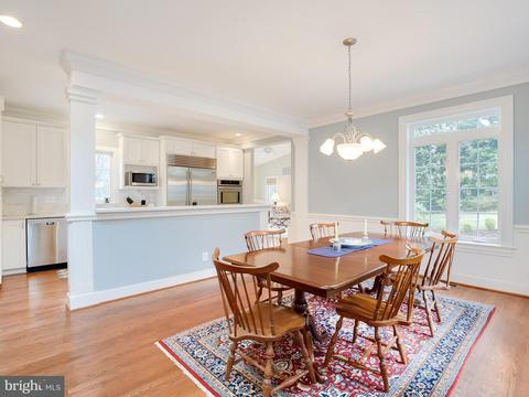 7902 Gosport Ln, Springfield, VA 22151 photo 9