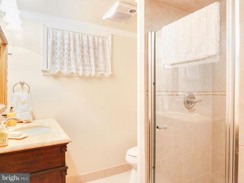 7902 Gosport Ln, Springfield, VA 22151 photo 19