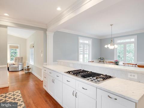 7902 Gosport Ln, Springfield, VA 22151 photo 13