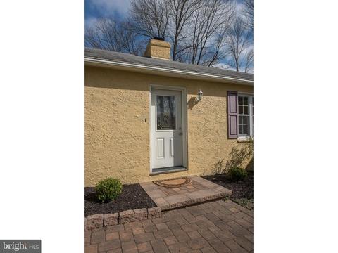 43 W Conestoga Rd, Devon, PA 19333 photo 2